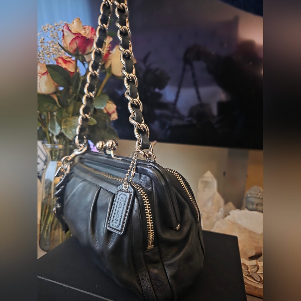 Coach Parker Kisslock Black Leather Chain Shoulder Bag With Coach Spider Charm - Picture 4 of 11